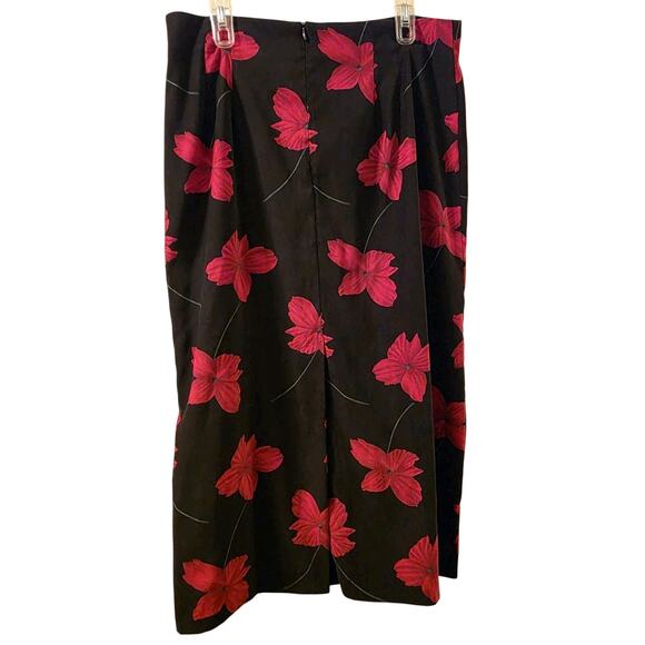 Vtg Briggs New York Skirt 16W Stretch Black W Red Flowers USA Made Whimsigoth - Picture 2 of 9